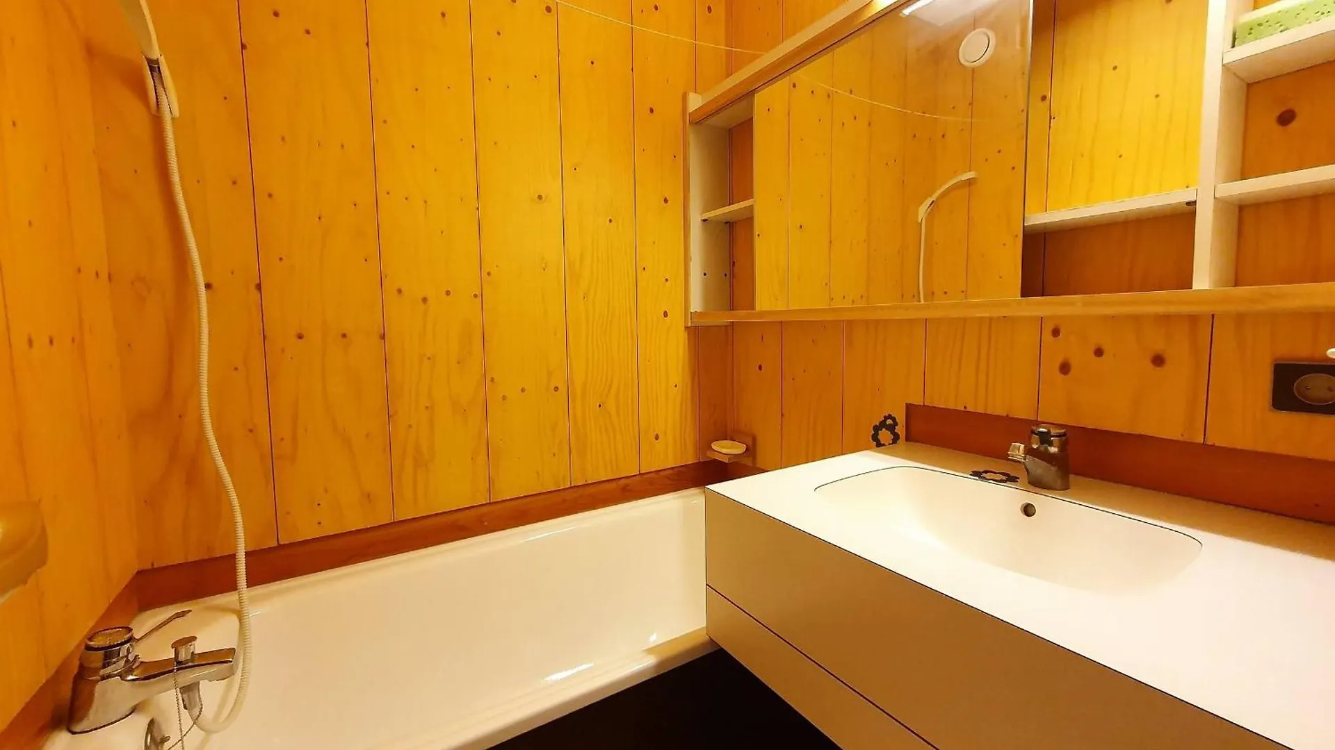 Apartamento Studio Divisible 4 Pers. - Balcon, Animaux Admis, Pied Des Pistes, Proches Commerces - Fr-1-353-74 La Plagne